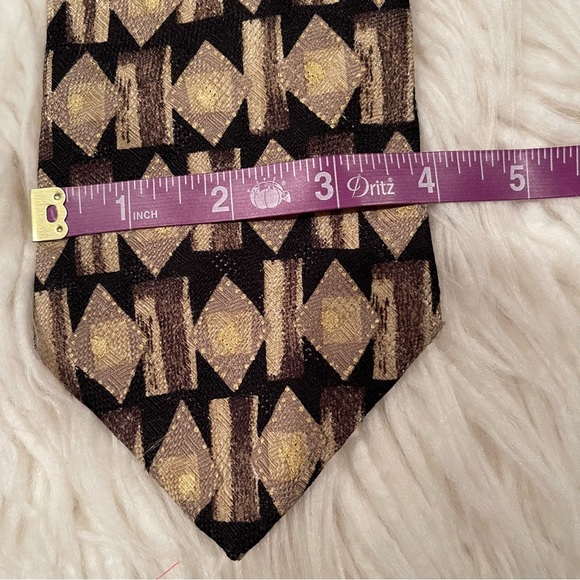 Men’s Colours Necktie by Alexander Julian - Picture 9 of 9